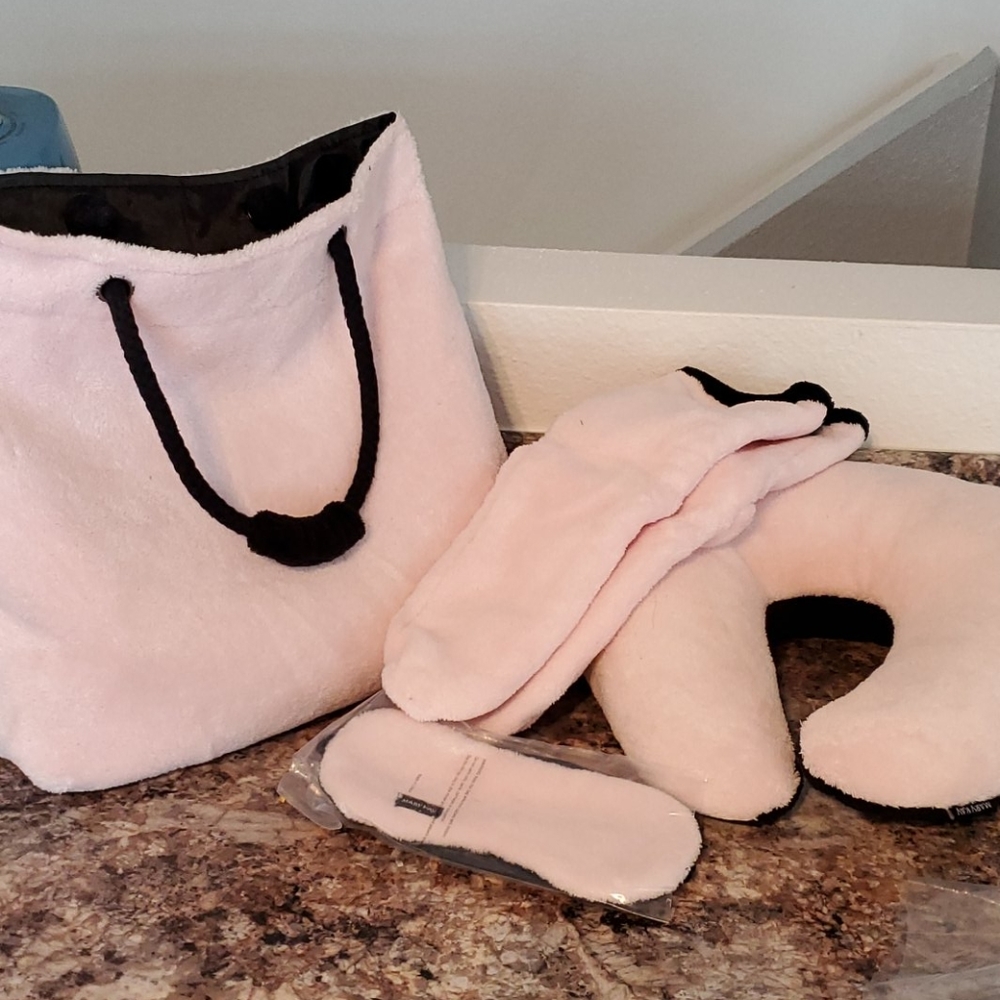Travel set Mary Kay